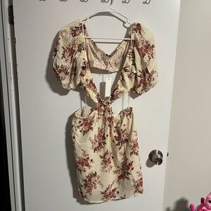 Olivaceous Cream Floral Backless Puff-Sleeve Mini Linen Dress